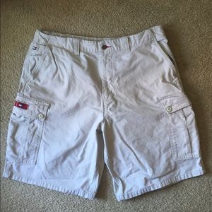 {VINTAGE} Tommy Hilfiger cargo shorts!!